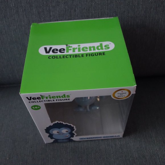 VeeFriends Gatitude Gorilla Collectible Figure Made for Macy's - Picture 5 of 7